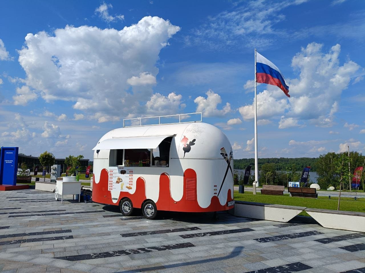 Фудтрак на мероприятии — photo_2026-05-11_19-36-55.jpg